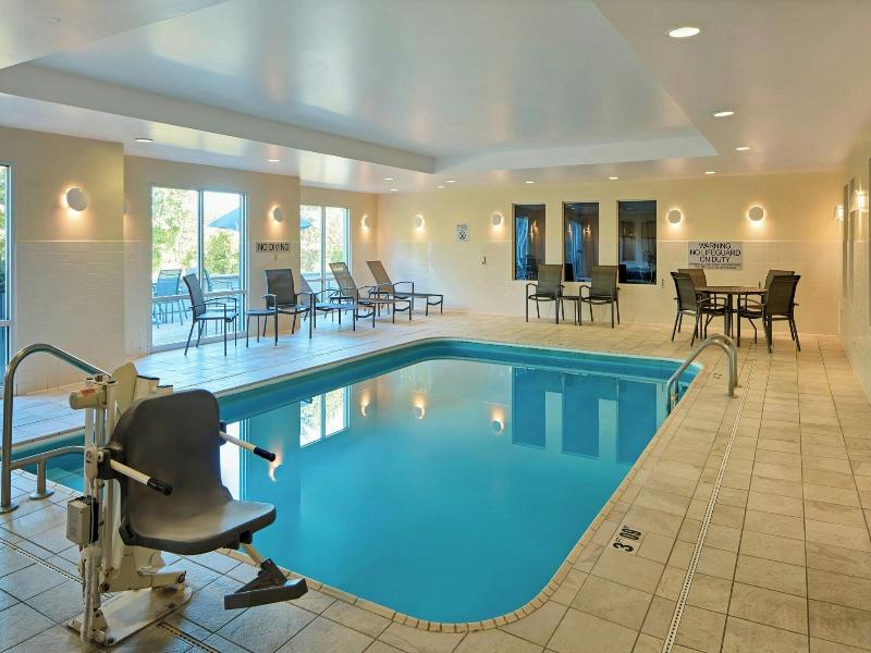 Fairfield Inn Suites Cleveland Avon image
