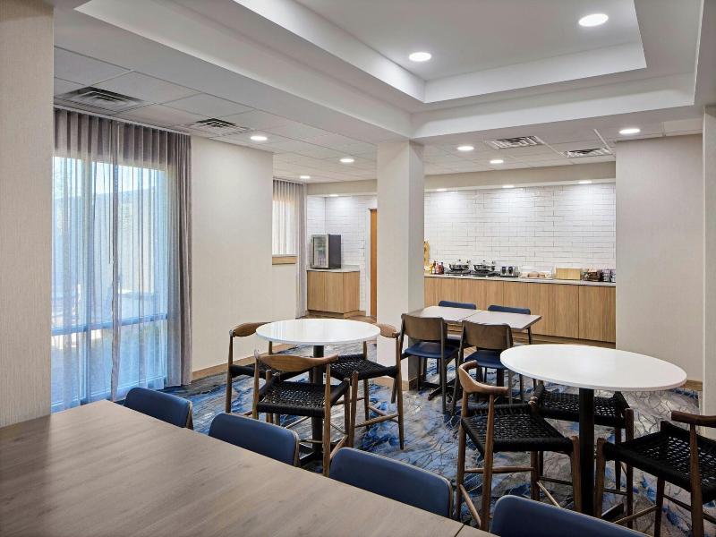 Fairfield Inn Suites Cleveland Avon image