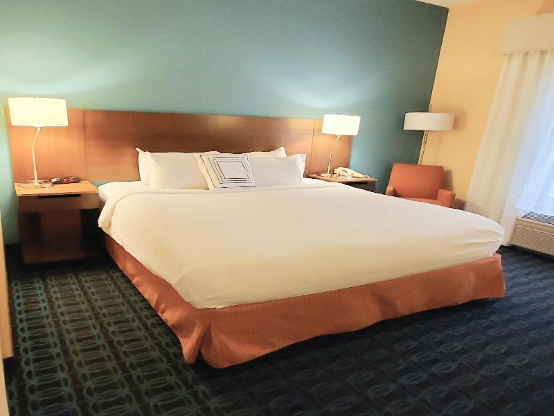 Fairfield Inn Suites Cleveland Avon image