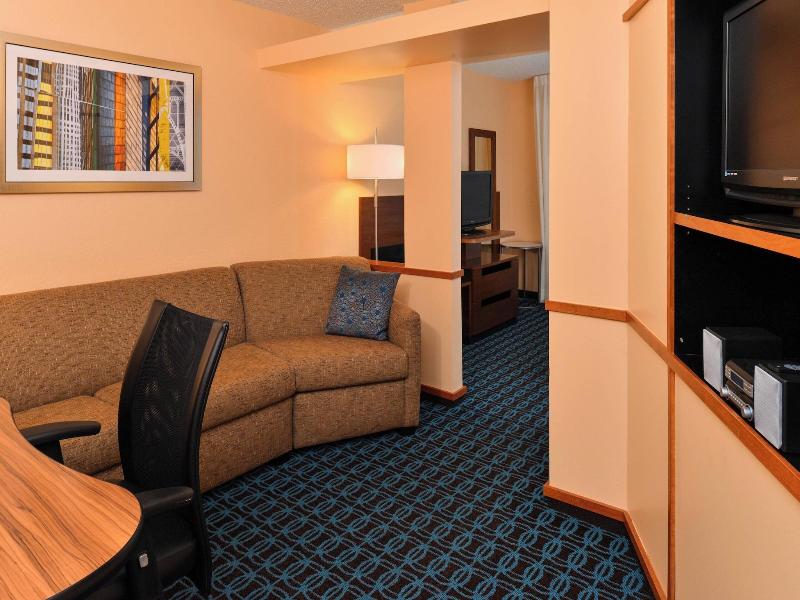 Fairfield Inn Suites Cleveland Avon image