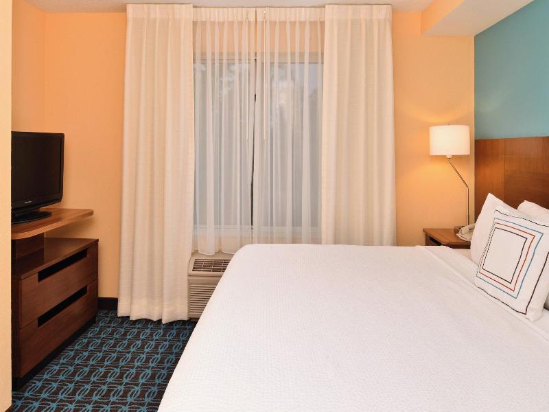 Fairfield Inn Suites Cleveland Avon image