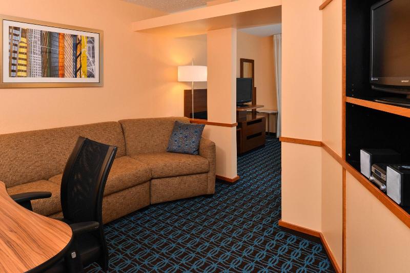 Fairfield Inn Suites Cleveland Avon image