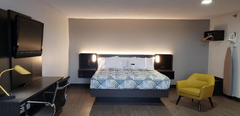 Motel 6 Kewanee image