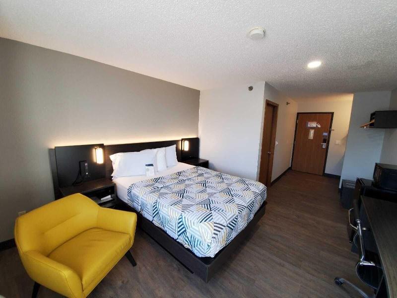 Motel 6 Kewanee image 5