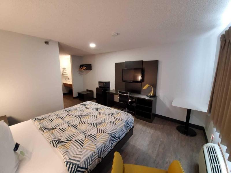 Motel 6 Kewanee image 3