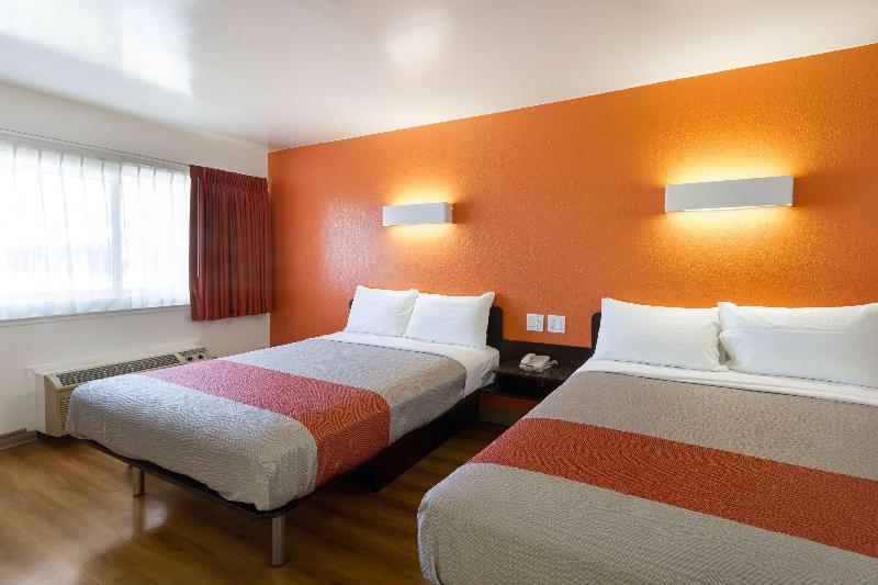 Motel 6 Claremont, CA image