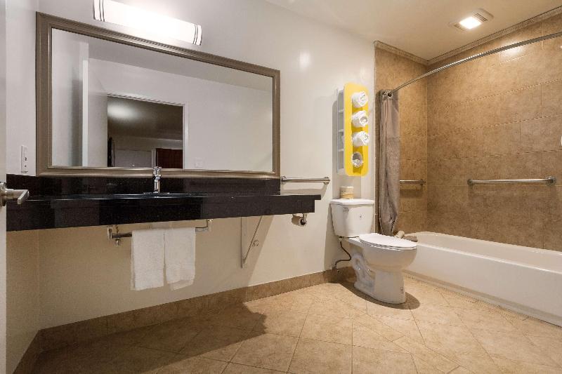 Motel 6 Claremont, CA image