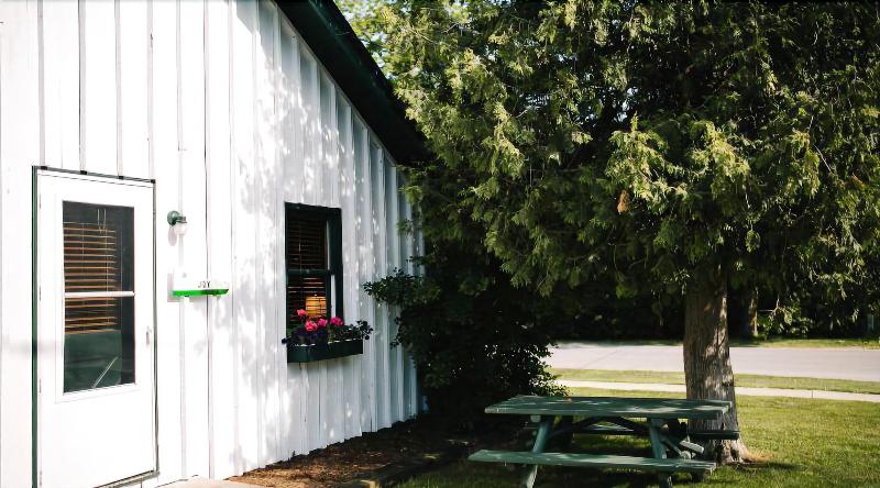 Leland Lodge image 2