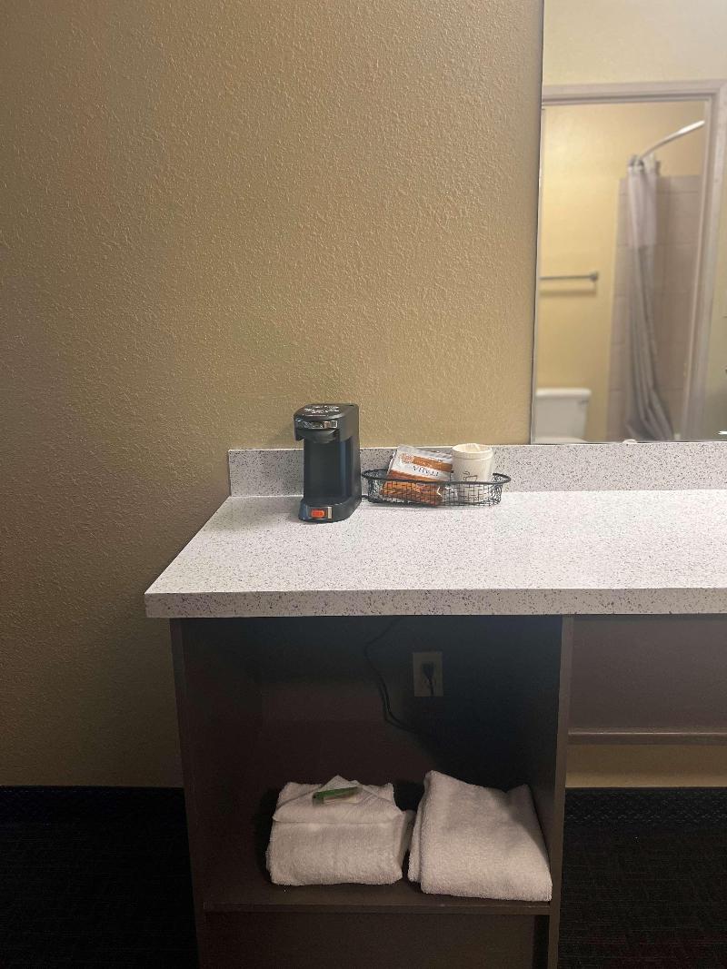 Surestay By Best Western Wells image