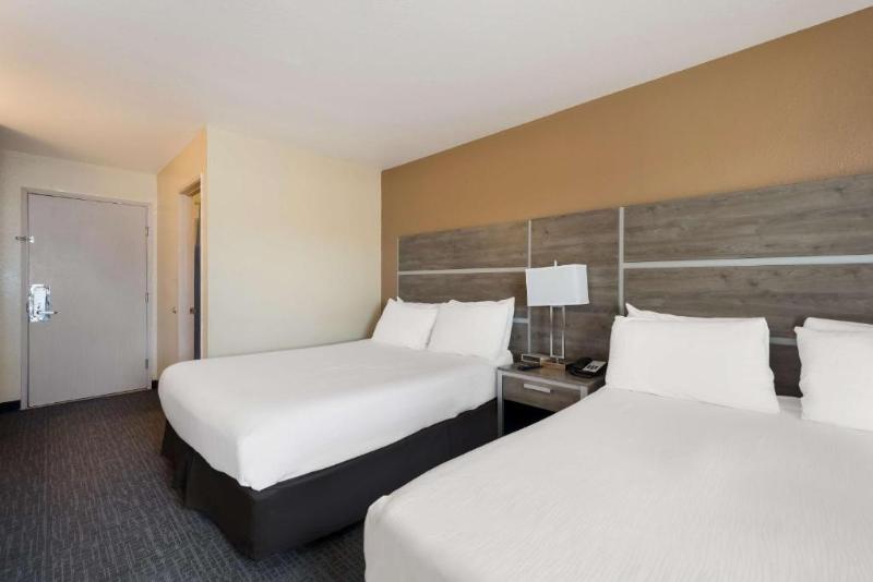 Surestay By Best Western Wells image