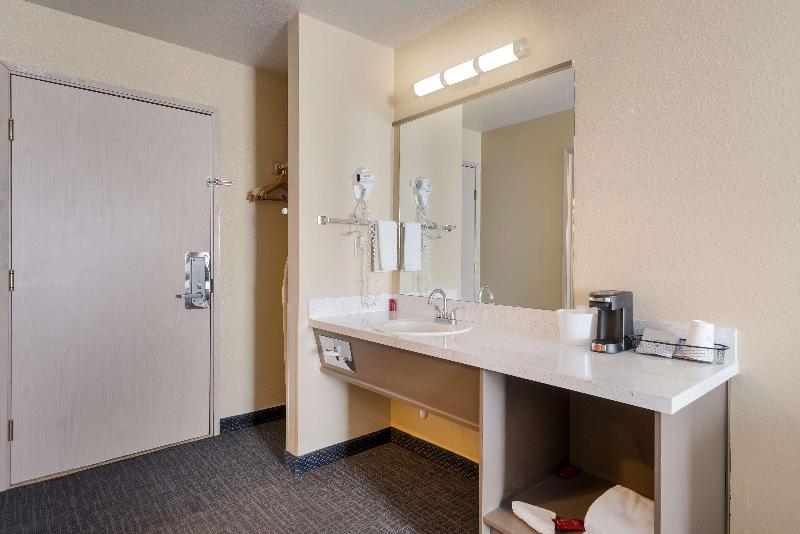 Surestay By Best Western Wells image