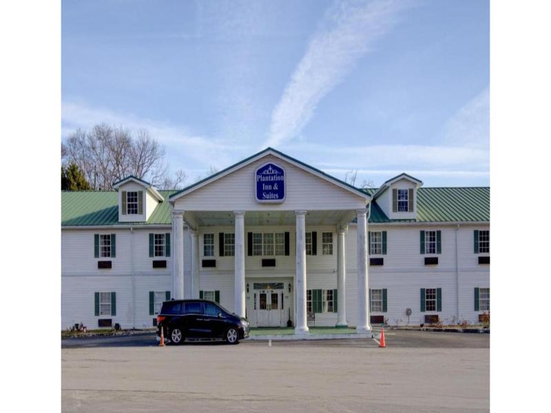 Plantation Inn & Suites Near Locust Grove I 75 image