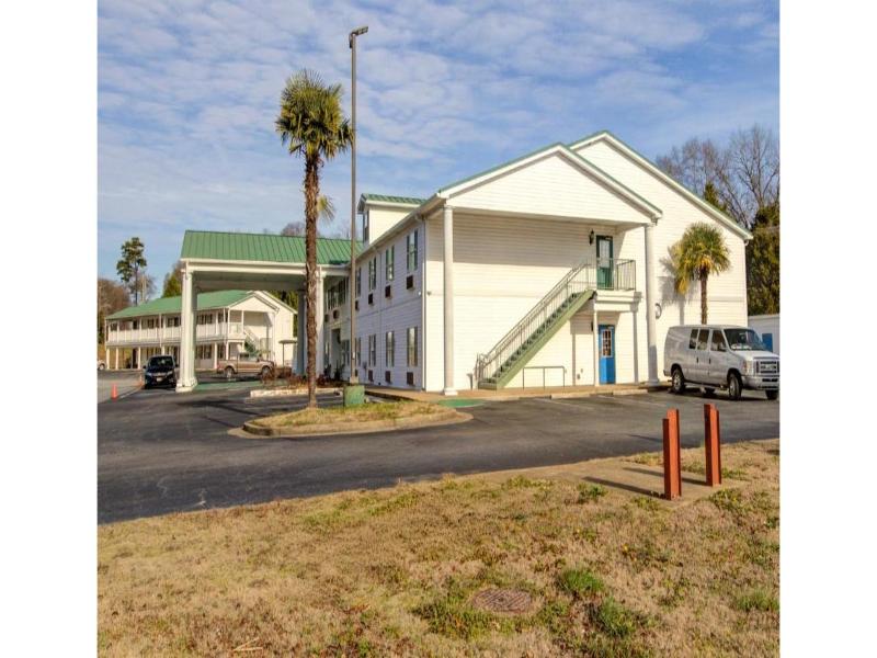 Plantation Inn & Suites Near Locust Grove I 75 image