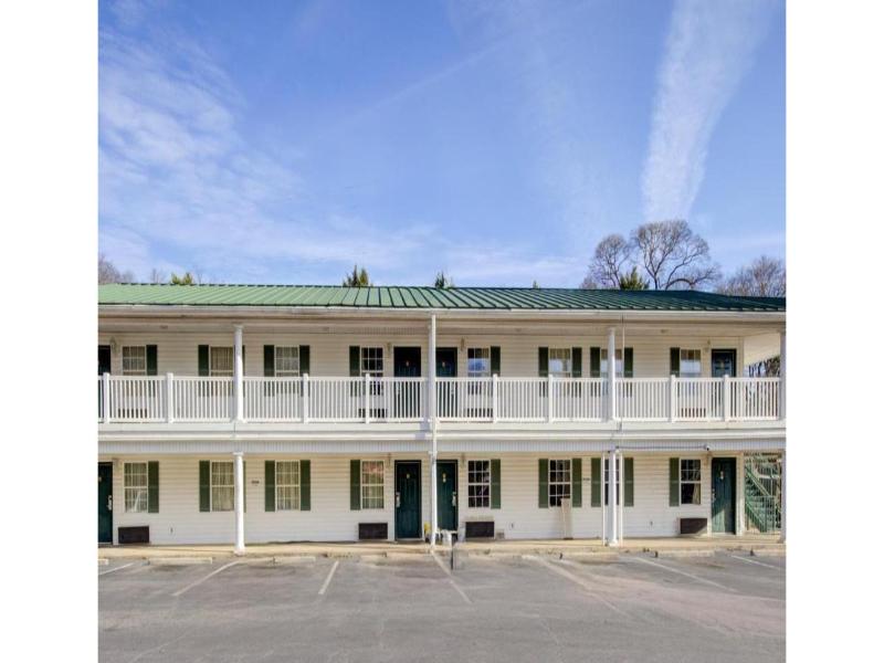 Plantation Inn & Suites Near Locust Grove I 75 image