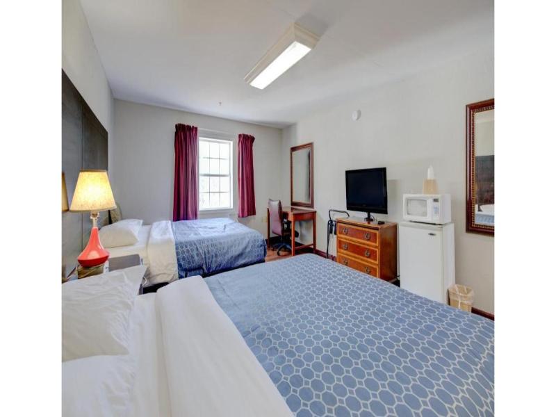 Plantation Inn & Suites Near Locust Grove I 75 image