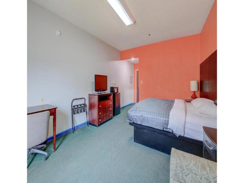 Plantation Inn & Suites Near Locust Grove I 75 image
