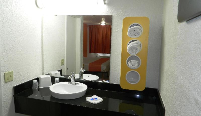 Motel 6 Oklahoma City Airport East image