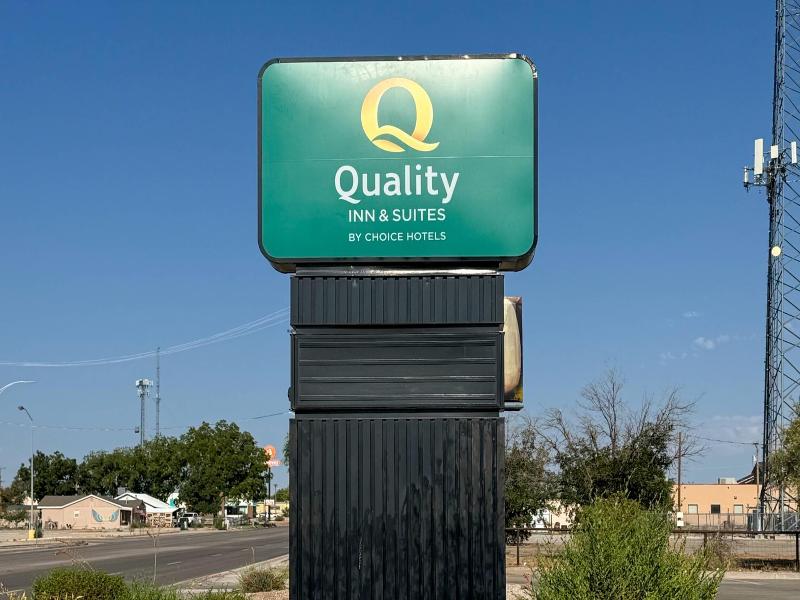 Quality Inn & Suites Artesia