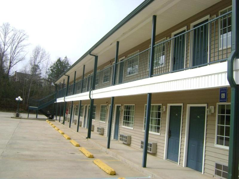 Meriwether Country Inn image 7
