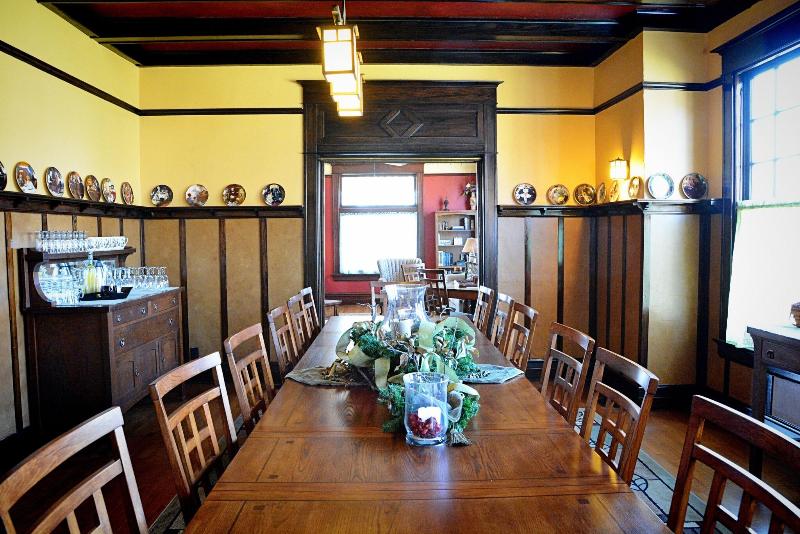 Iron Horse Inn image