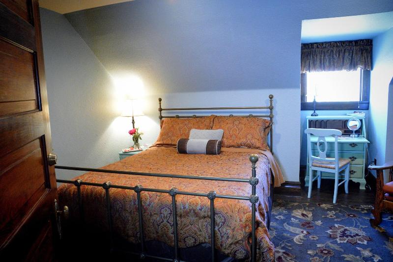 Iron Horse Inn image