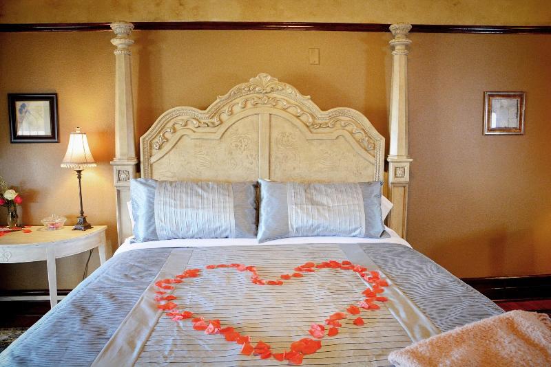 Iron Horse Inn image