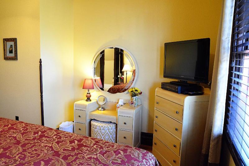 Iron Horse Inn image