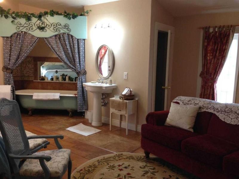 Iron Horse Inn image