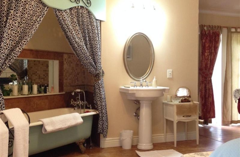 Iron Horse Inn image