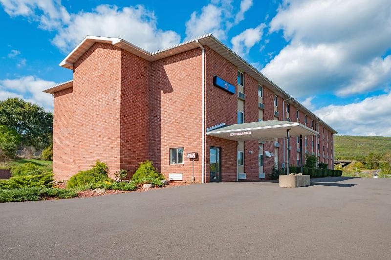Motel 6 Drums Pa image