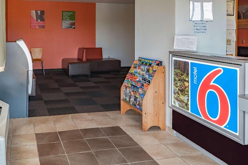 Motel 6 Drums Pa image