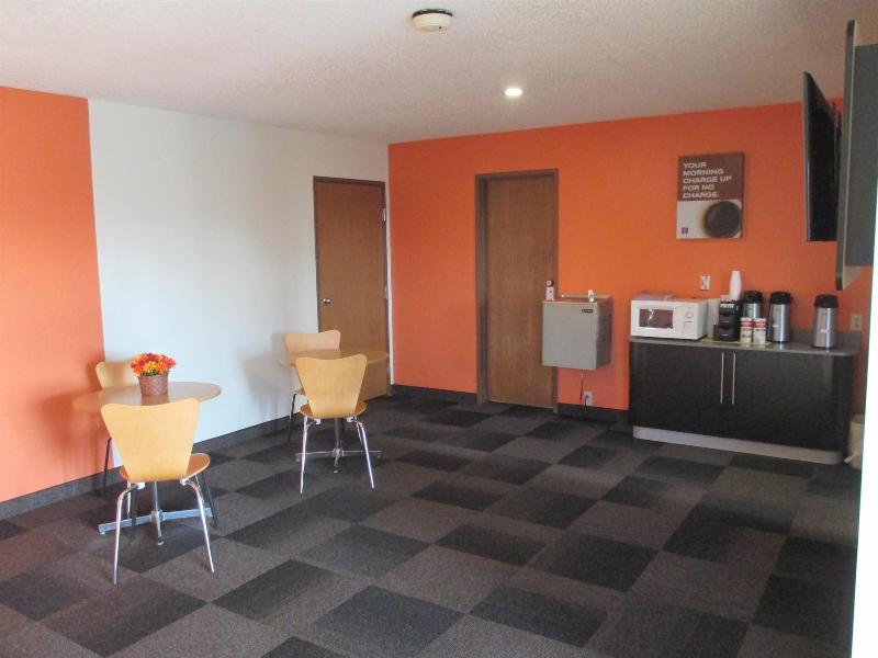 Motel 6 Drums Pa image