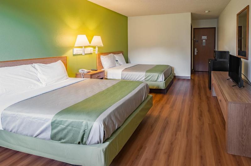Motel 6 Drums Pa image