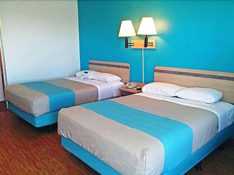 Motel 6 El Paso East image