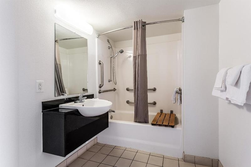 Motel 6 El Paso East image