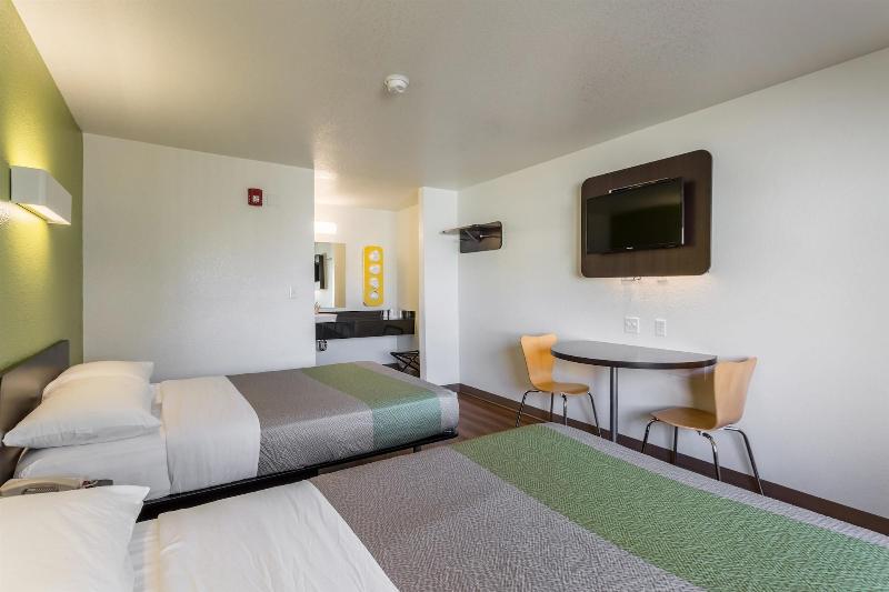 Motel 6 El Paso East image