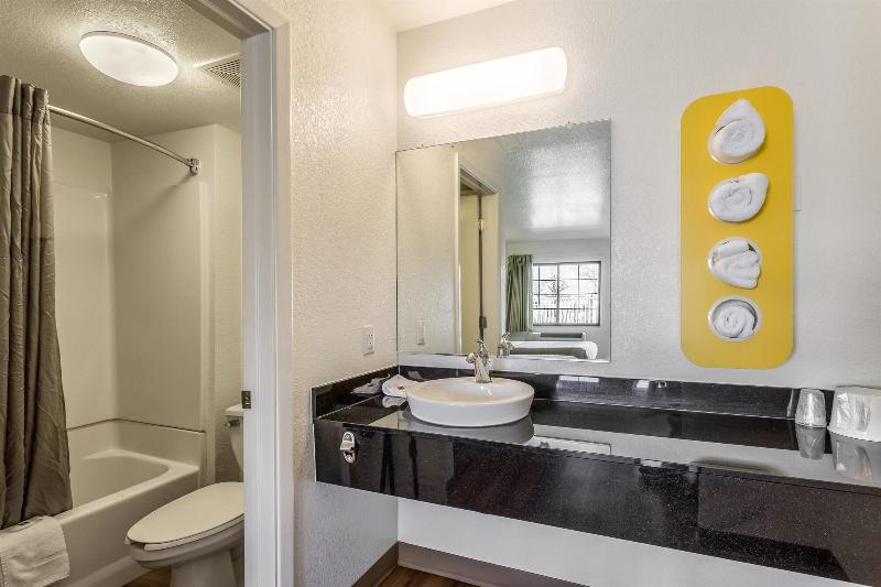 Motel 6 El Paso East image