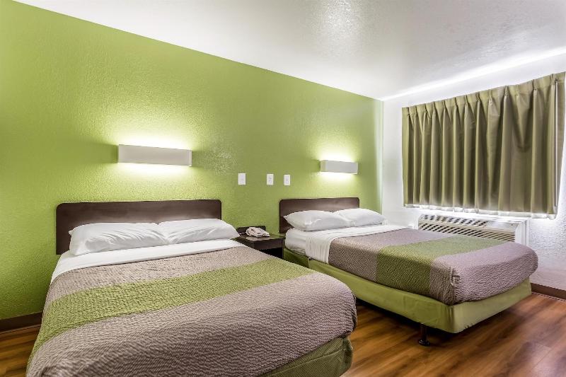 Motel 6 El Paso East image