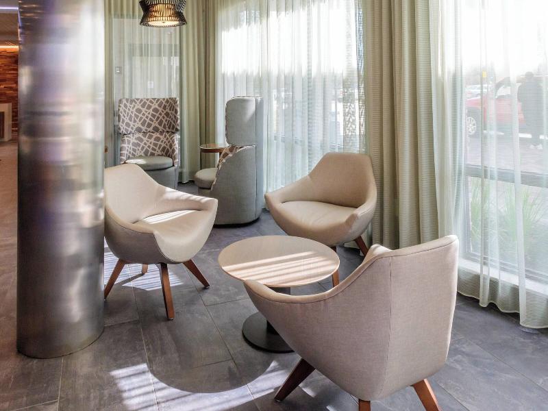 Courtyard By Marriott Lake Jackson