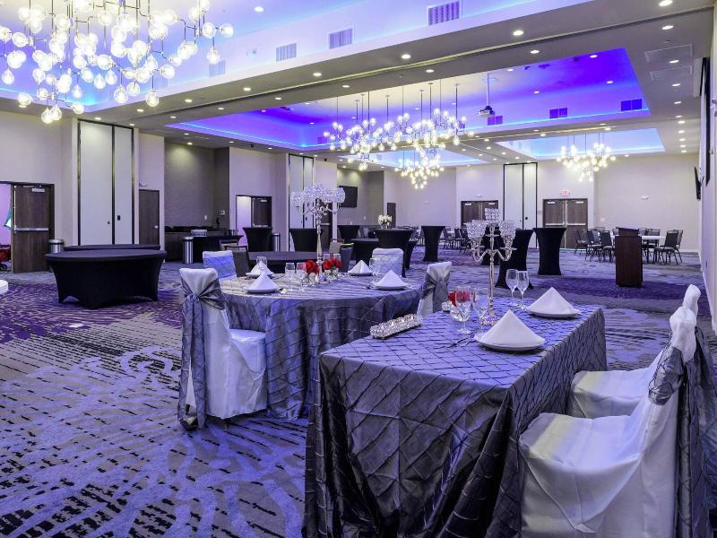 Courtyard By Marriott Lake Jackson