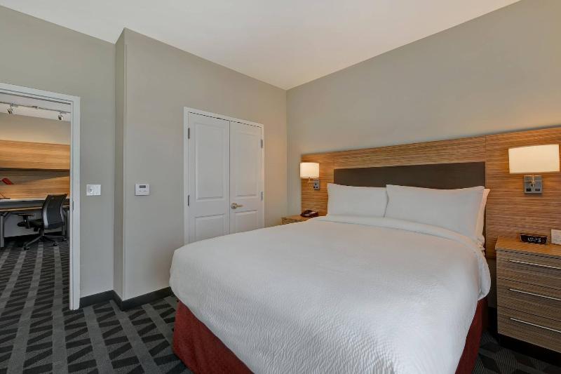 Towneplace Suites By Marriott El Paso East I 10 image