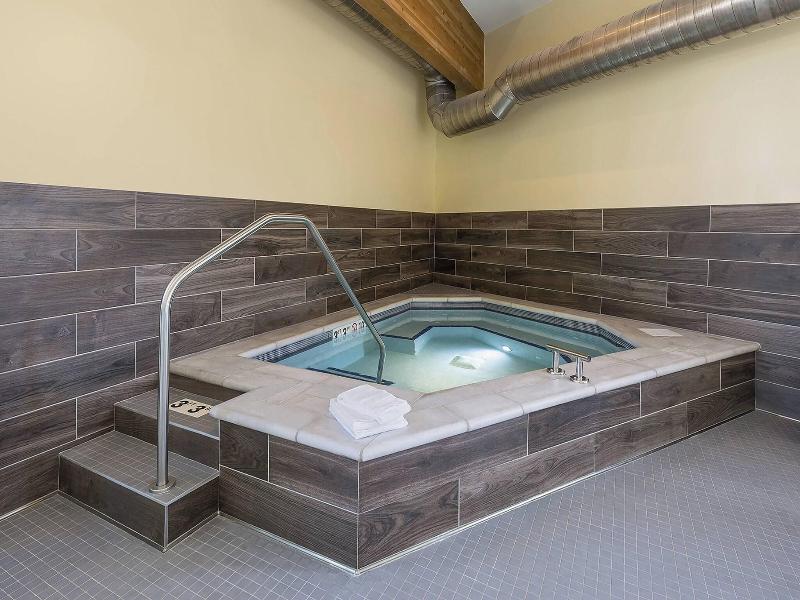Fairfield Inn Suites By Marriott Minneapolis North image