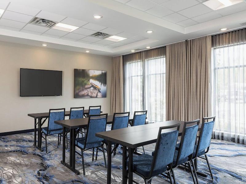 Fairfield Inn Suites By Marriott Minneapolis North image