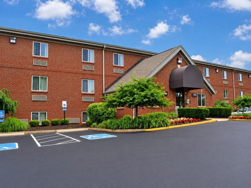 Host Inn And Suites