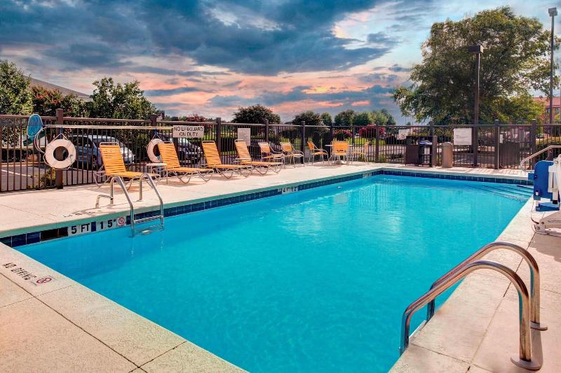 Fairfield Inn Suites Anniston Oxford image