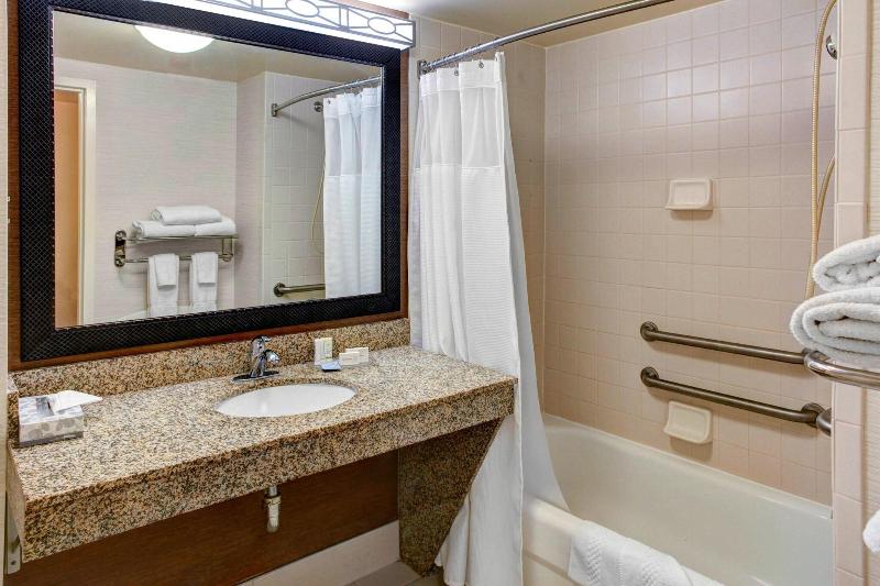 Fairfield Inn Suites Anniston Oxford image