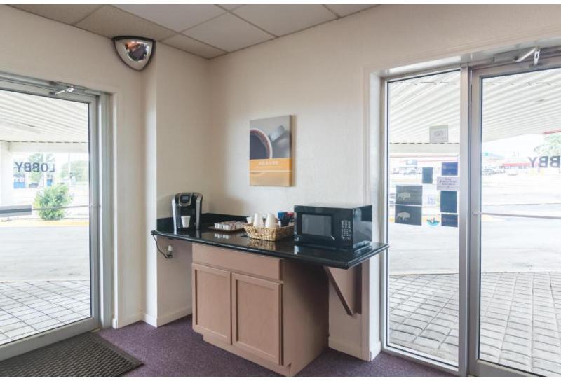 Motel 6 Snyder, TX image
