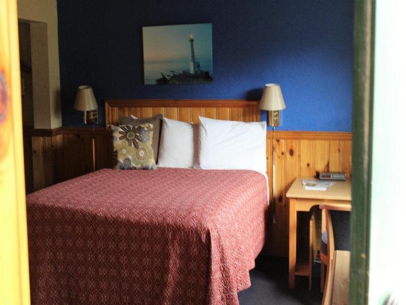 Stone Fence Resort image