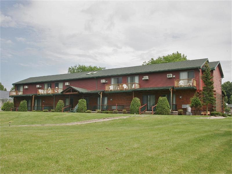 Stone Fence Resort image