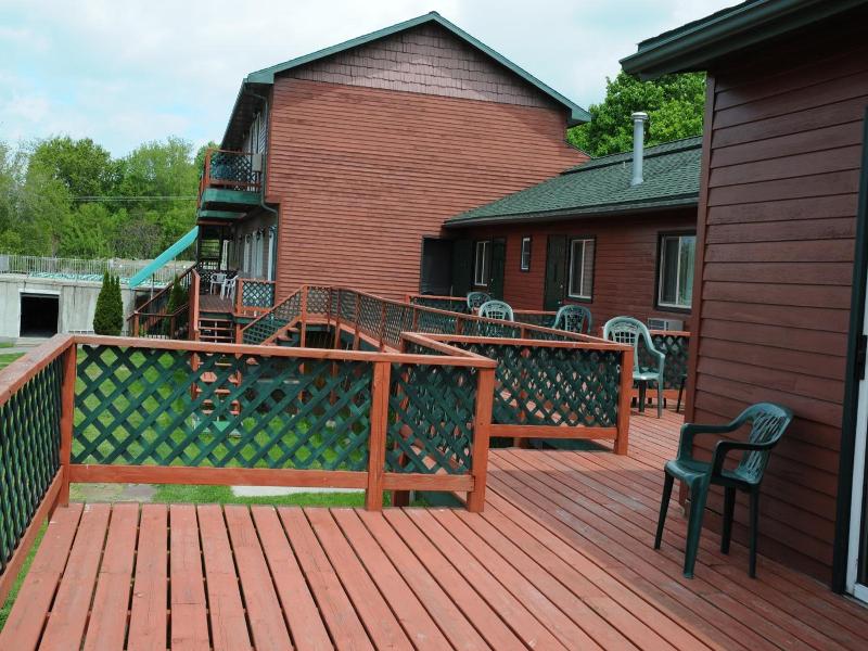 Stone Fence Resort — general view